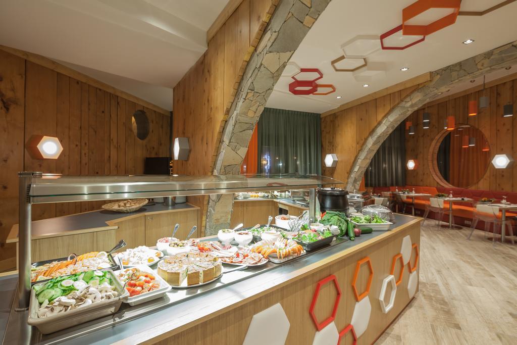 Royal Ours Blanc Boutique Hotel & Spa Alpe d'Huez Esterno foto