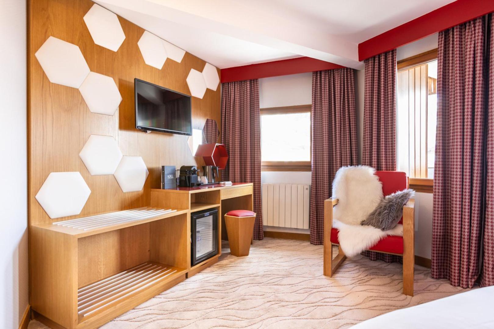 Royal Ours Blanc Boutique Hotel & Spa Alpe d'Huez Esterno foto